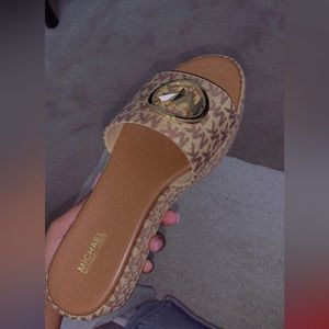 Michael kors slides